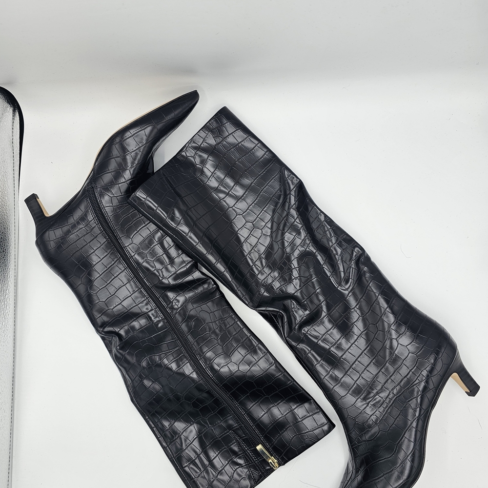 Elegant Black Croc-Pattern Over the Knee Boots - Picture 4 of 4